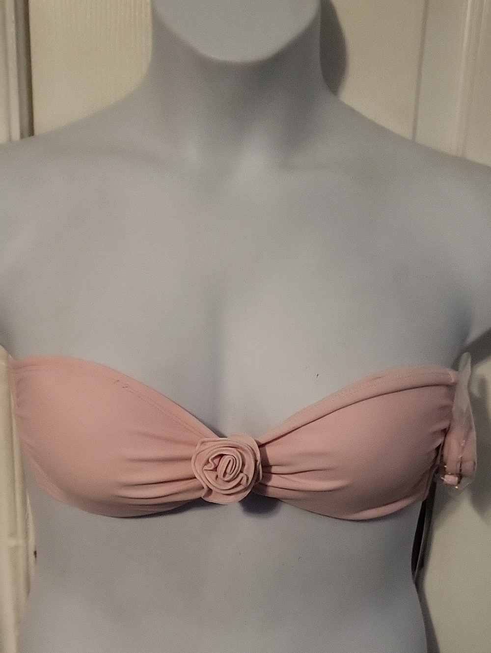 NWT wild fable bandue bikini top with removable rosette